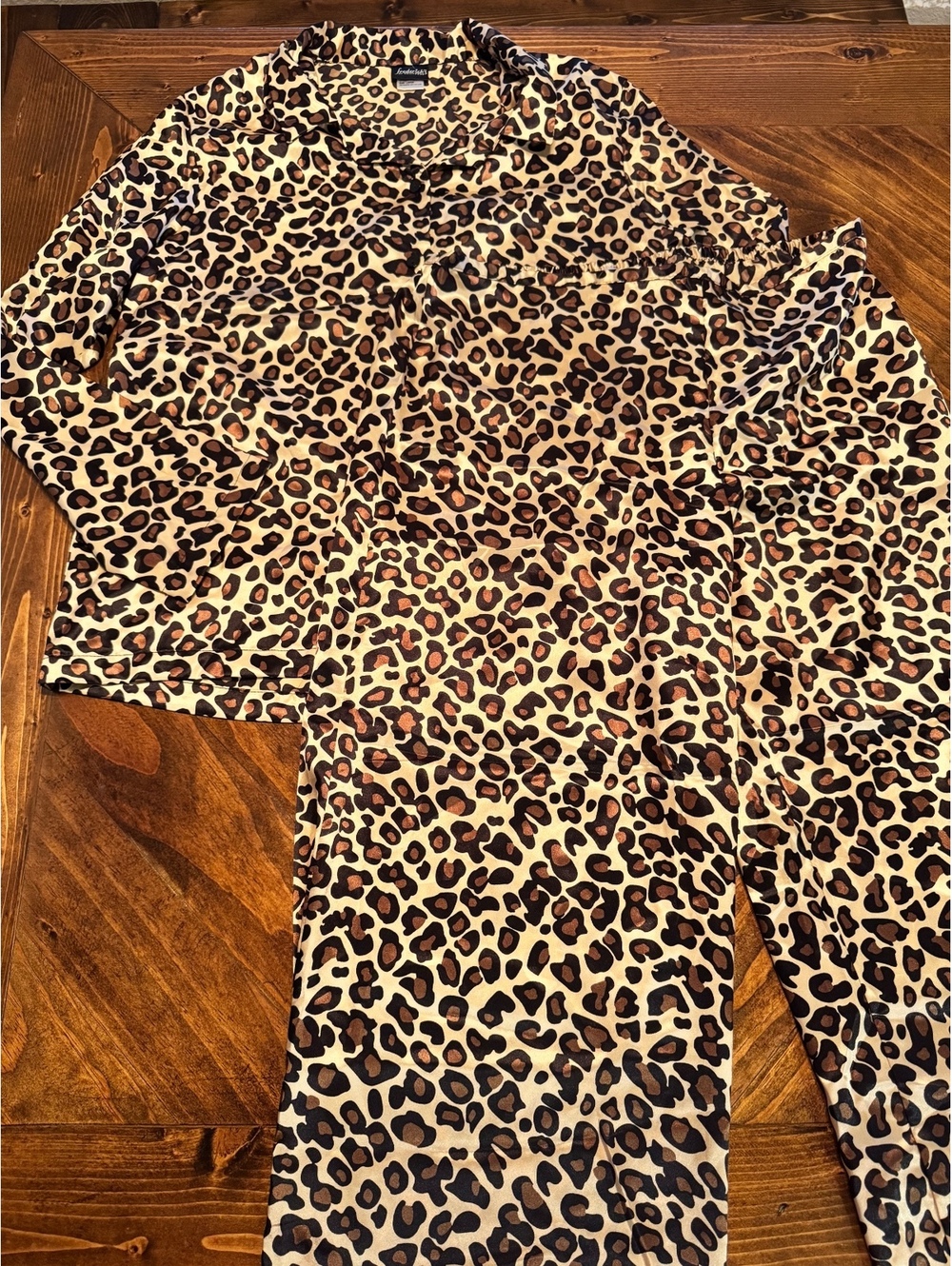 Frederick's of Hollywood Leopard Print Pajama Set Large